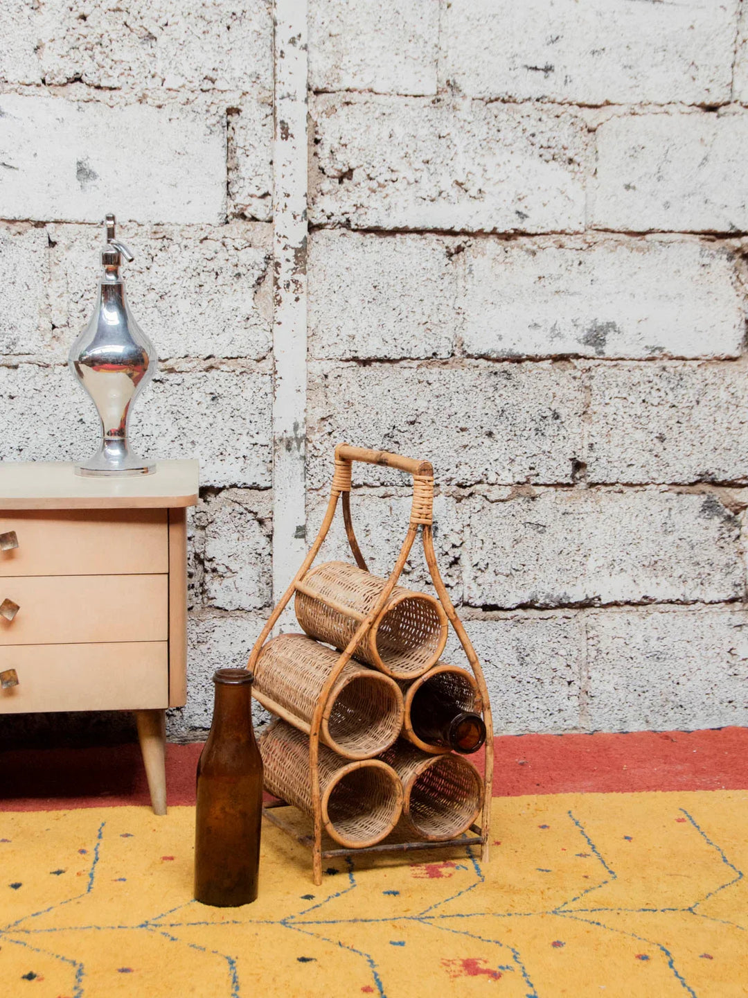 PORTE BOUTEILLES VINTAGE EN ROTIN POUR 7 BOUTEILLES PORTE BOUTEILLES VINTAGE EN ROTIN POUR 7 BOUTEILLES