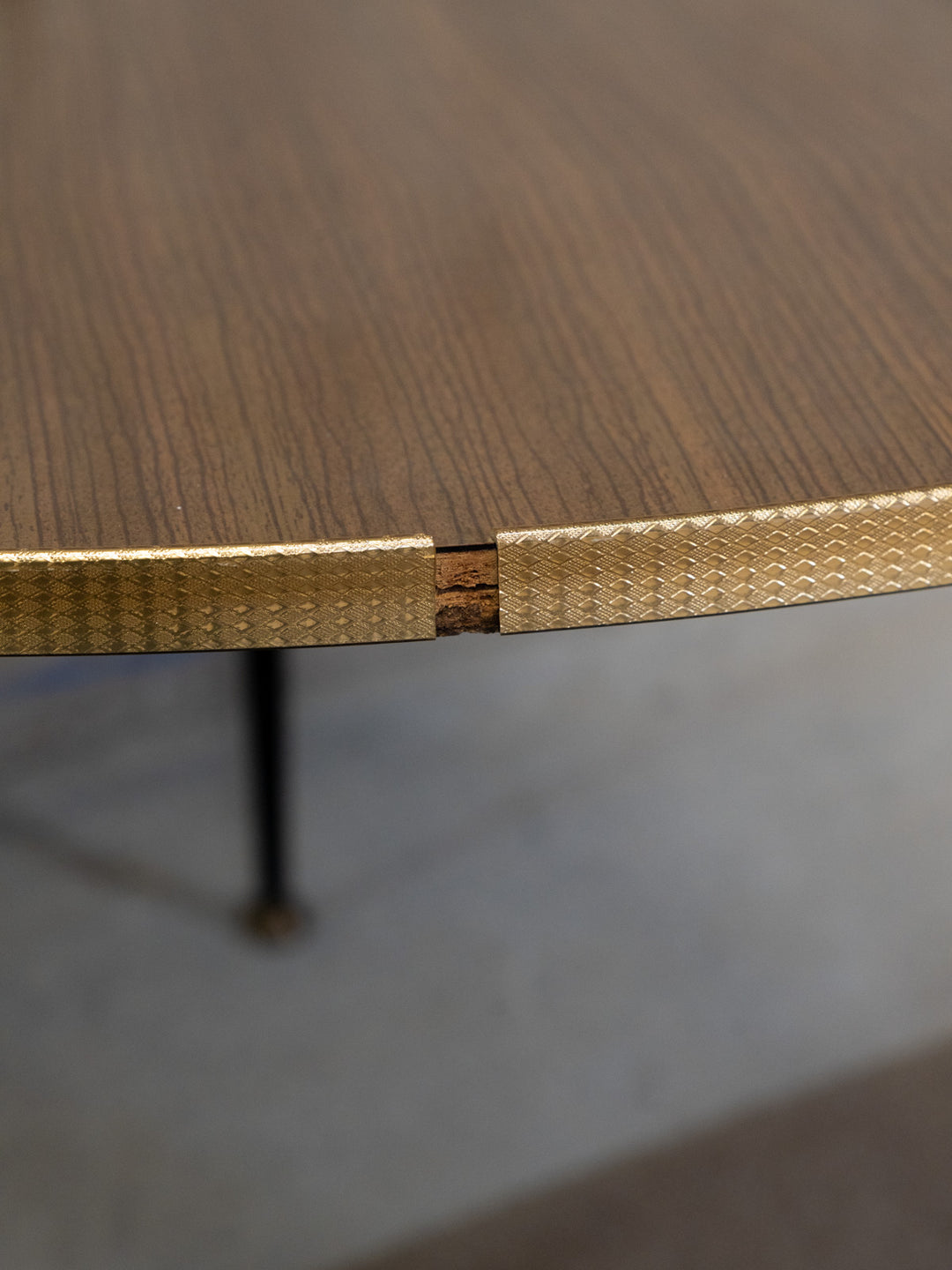 hanna-table-appoint-formica-1370-9