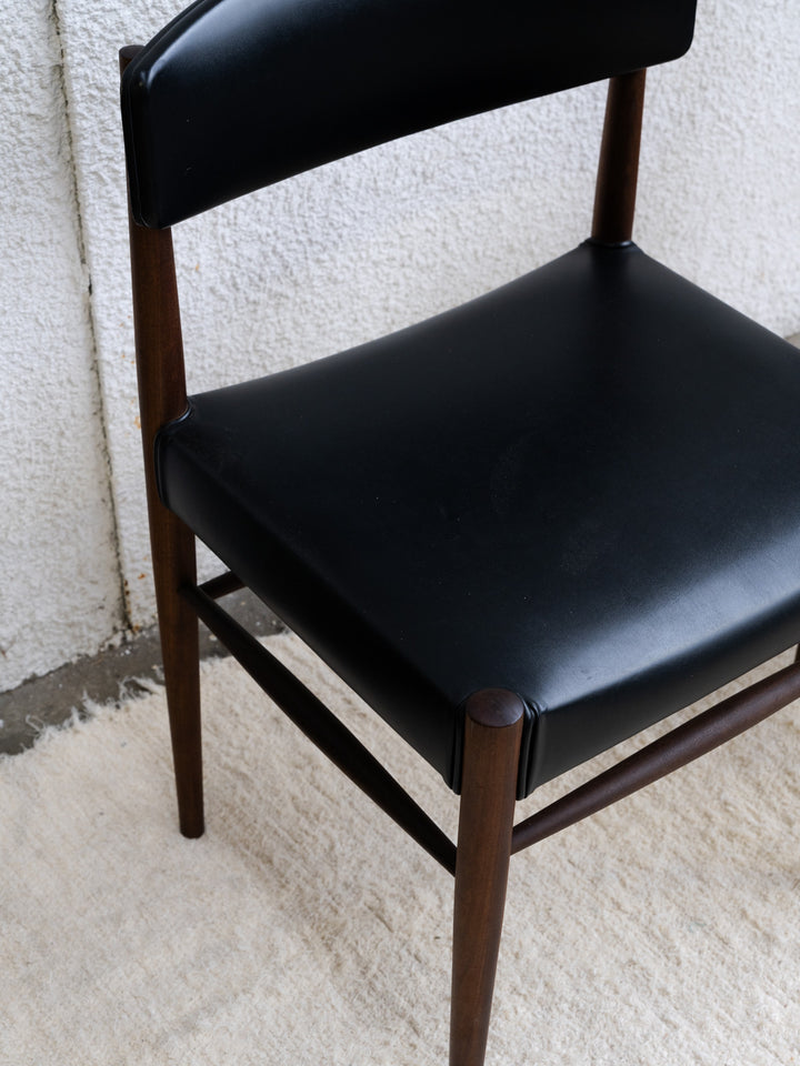 BA-191124-30-CHAISES-NOIRES-5.jpg