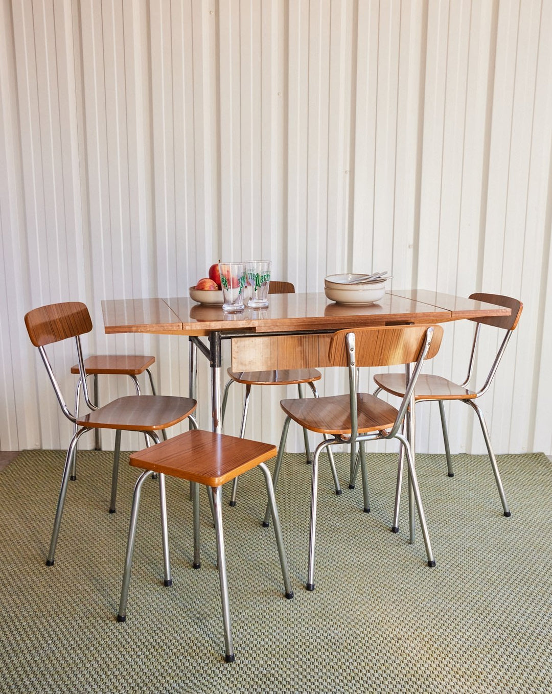 auguste-ensemble-table-et-chaises-formica-13-1