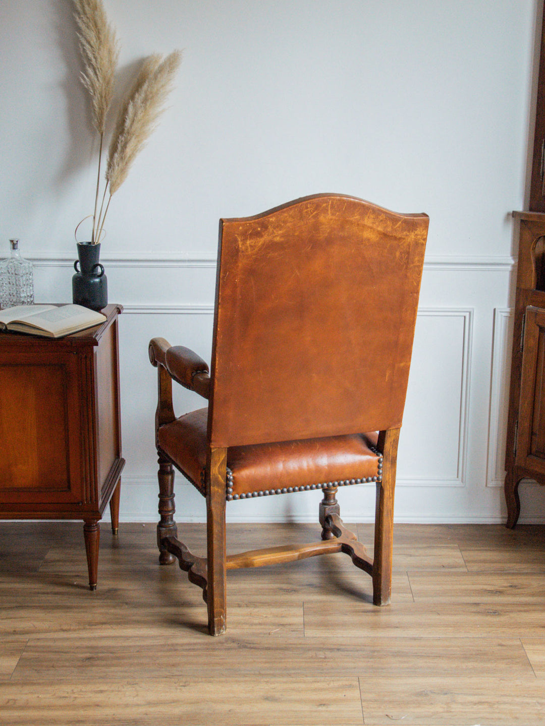 ernest-fauteuil-cuir-582-12