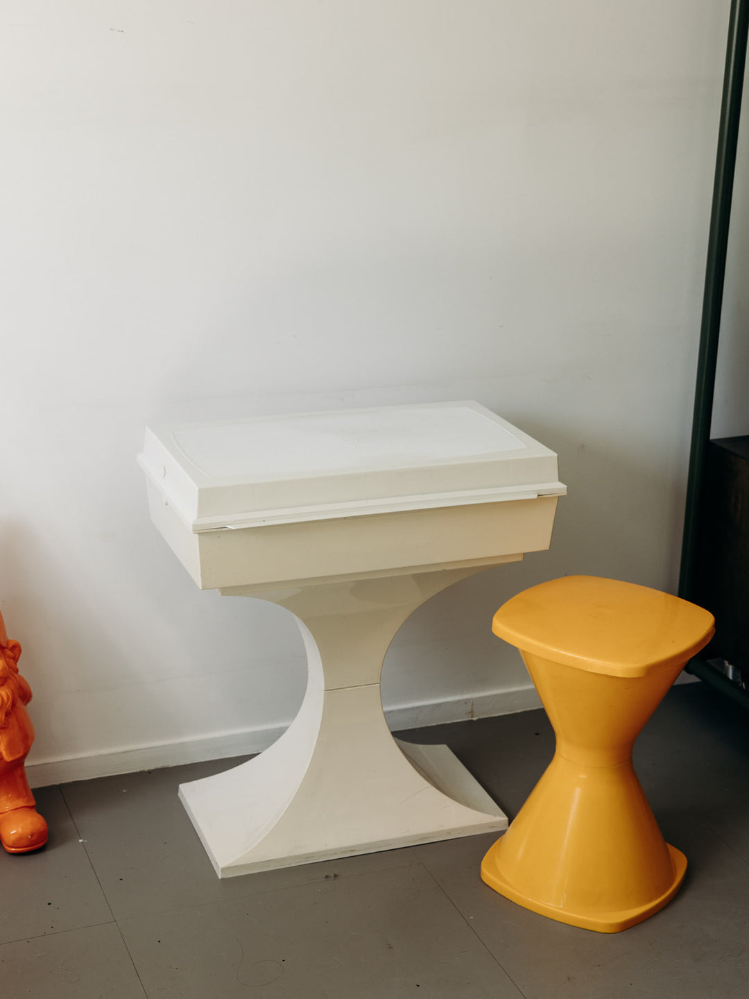 4U3A7916_Debongout-retrochic-24-06-25_029tabouretplastique_0268.jpg