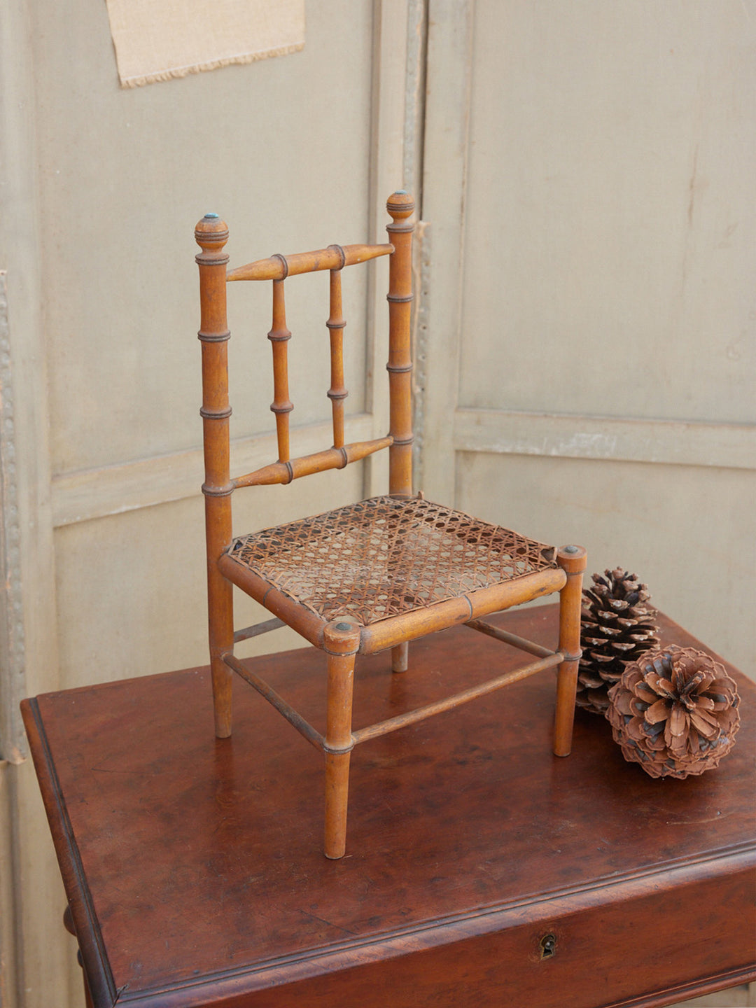 alix-decoration-rotin-poupée-1219-2