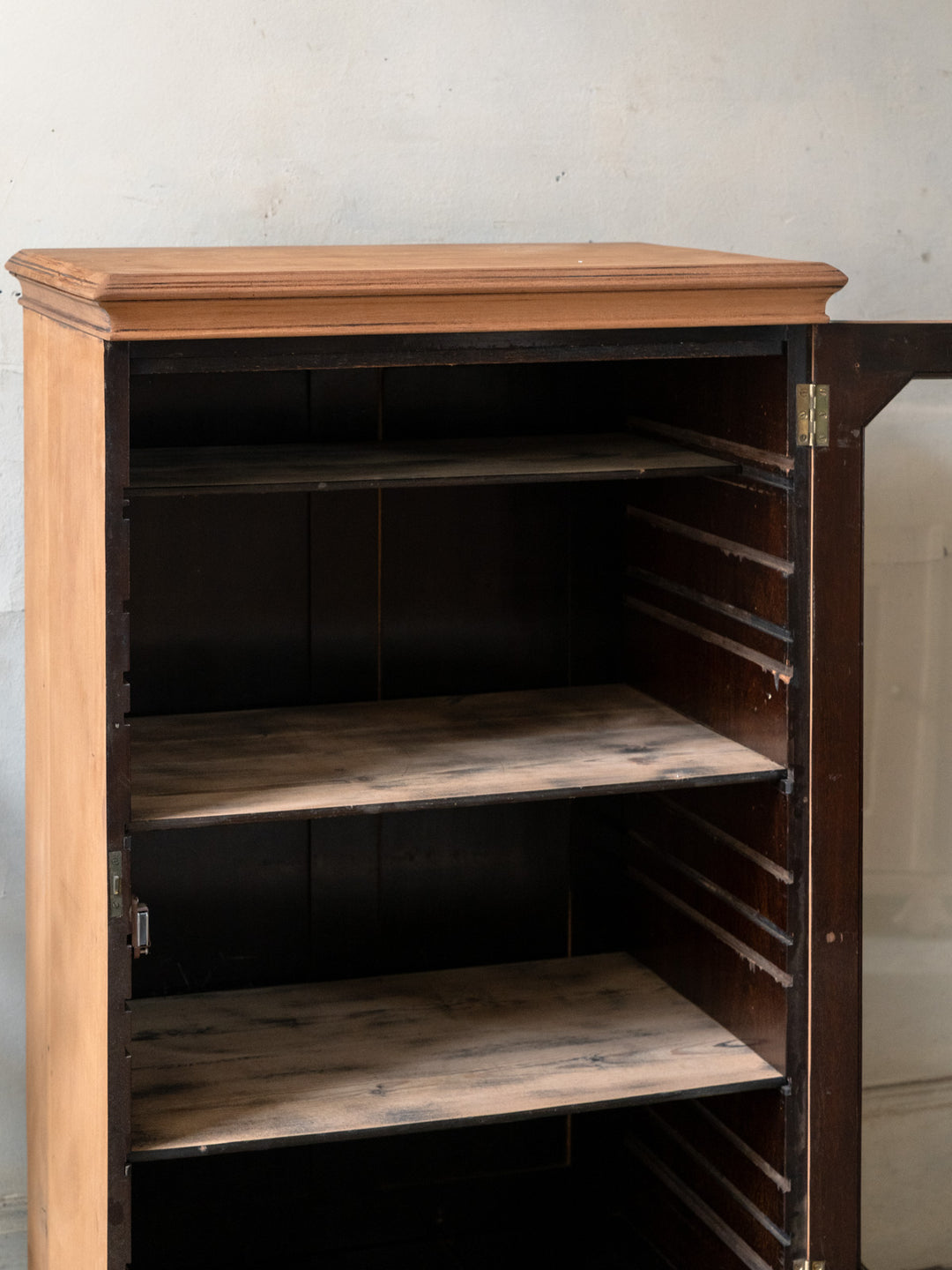 victoria-vitrine-bois-1307-3
