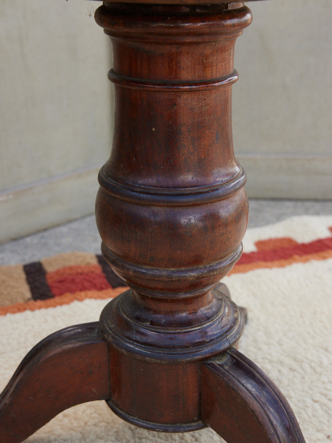 regis-tabouret-bois-1645-4