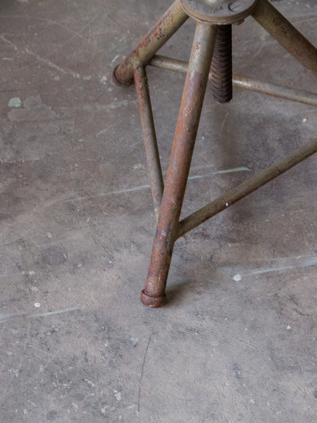 regis-tabouret-metal-631-6