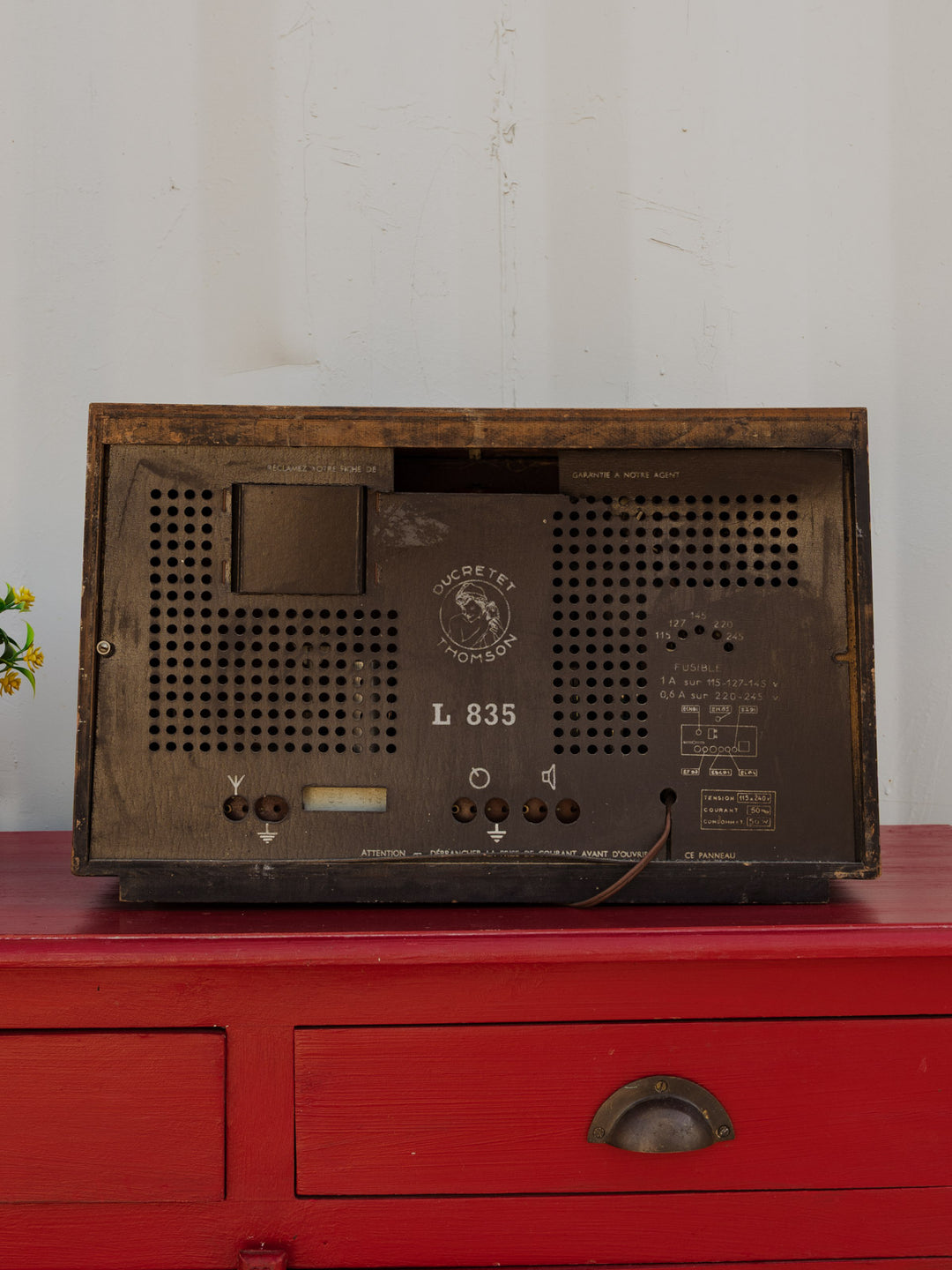 nour-appareil-electrique-vintage-bois-63-9