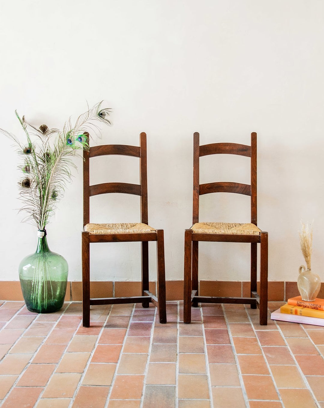 claude-lot-2-chaises-pin-574-1