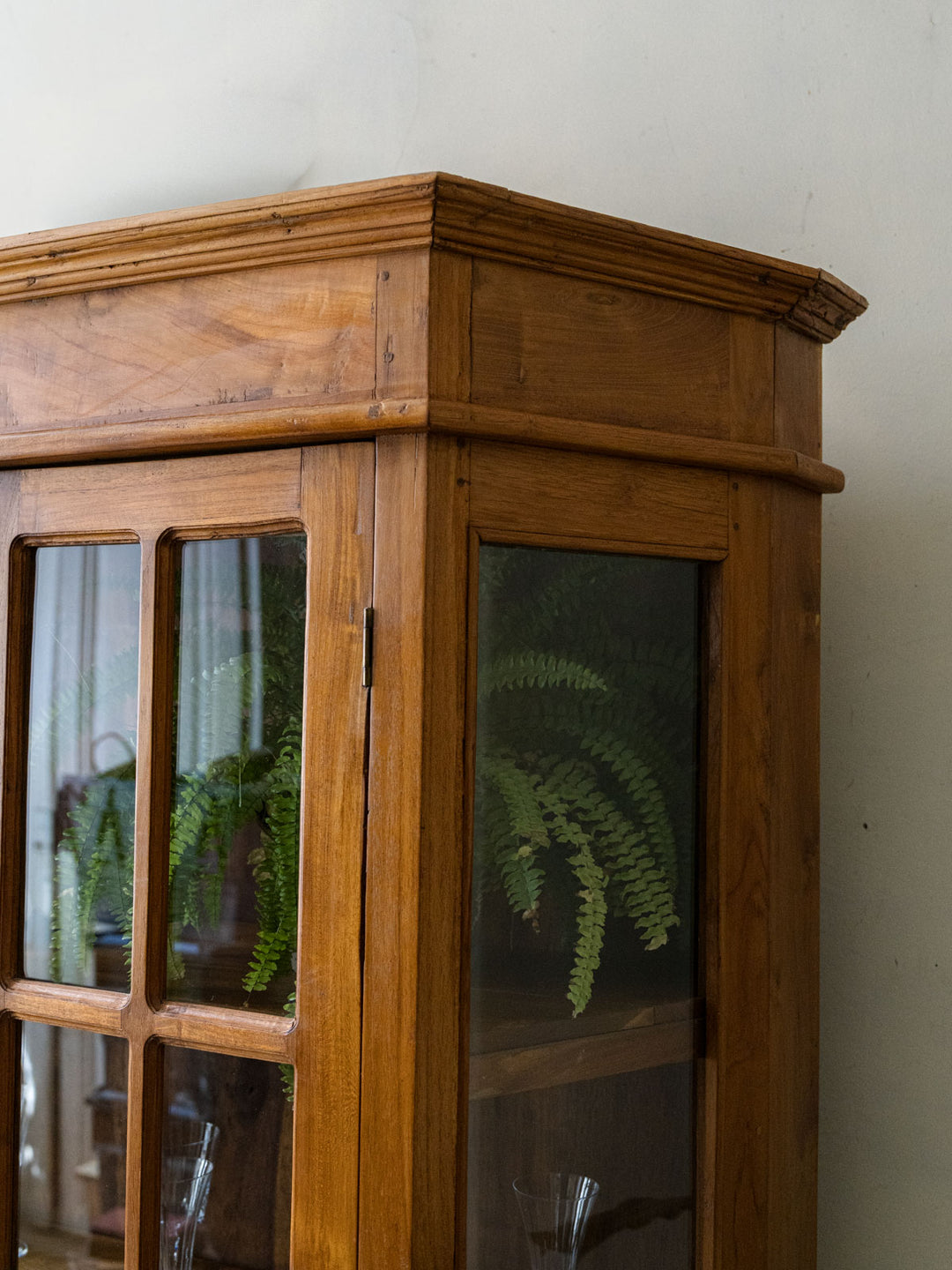 victoria-vitrine-bois-1280-12