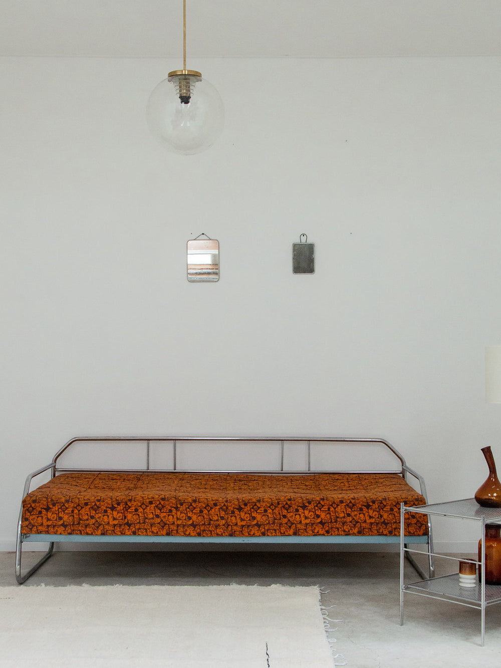 clara-banquette-chrome-35-2