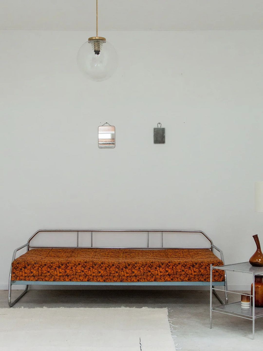 clara-banquette-chrome-35-2