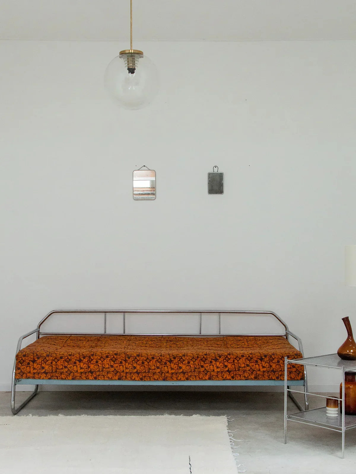 clara-banquette-chrome-35-2
