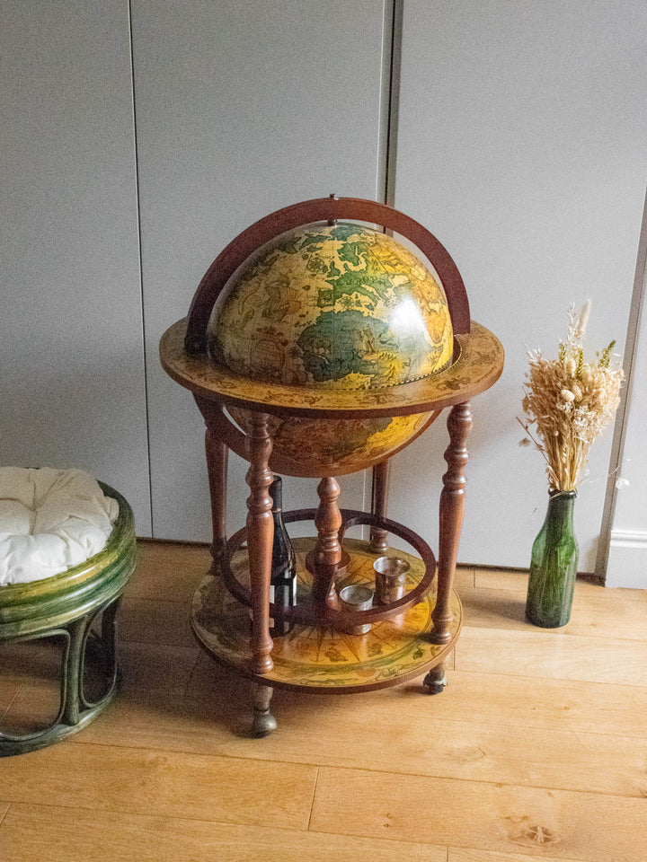 quentin-bar-globe-61-3