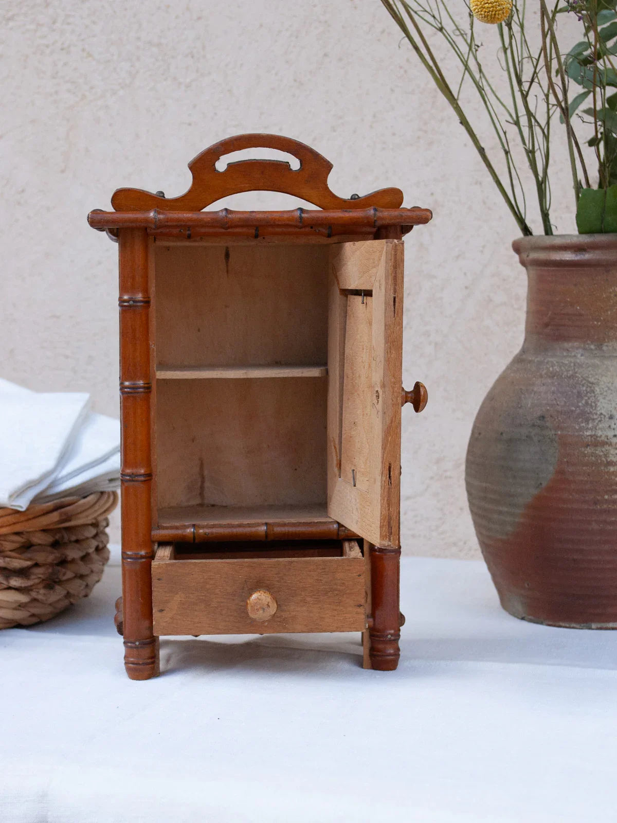 ARMOIRE ANCIENNE POUR poupée en bois 48 cm EUR 25,00 - PicClick FR ARMOIRE ANCIENNE POUR poupée en bois 48 cm EUR 25,00 - PicClick FR