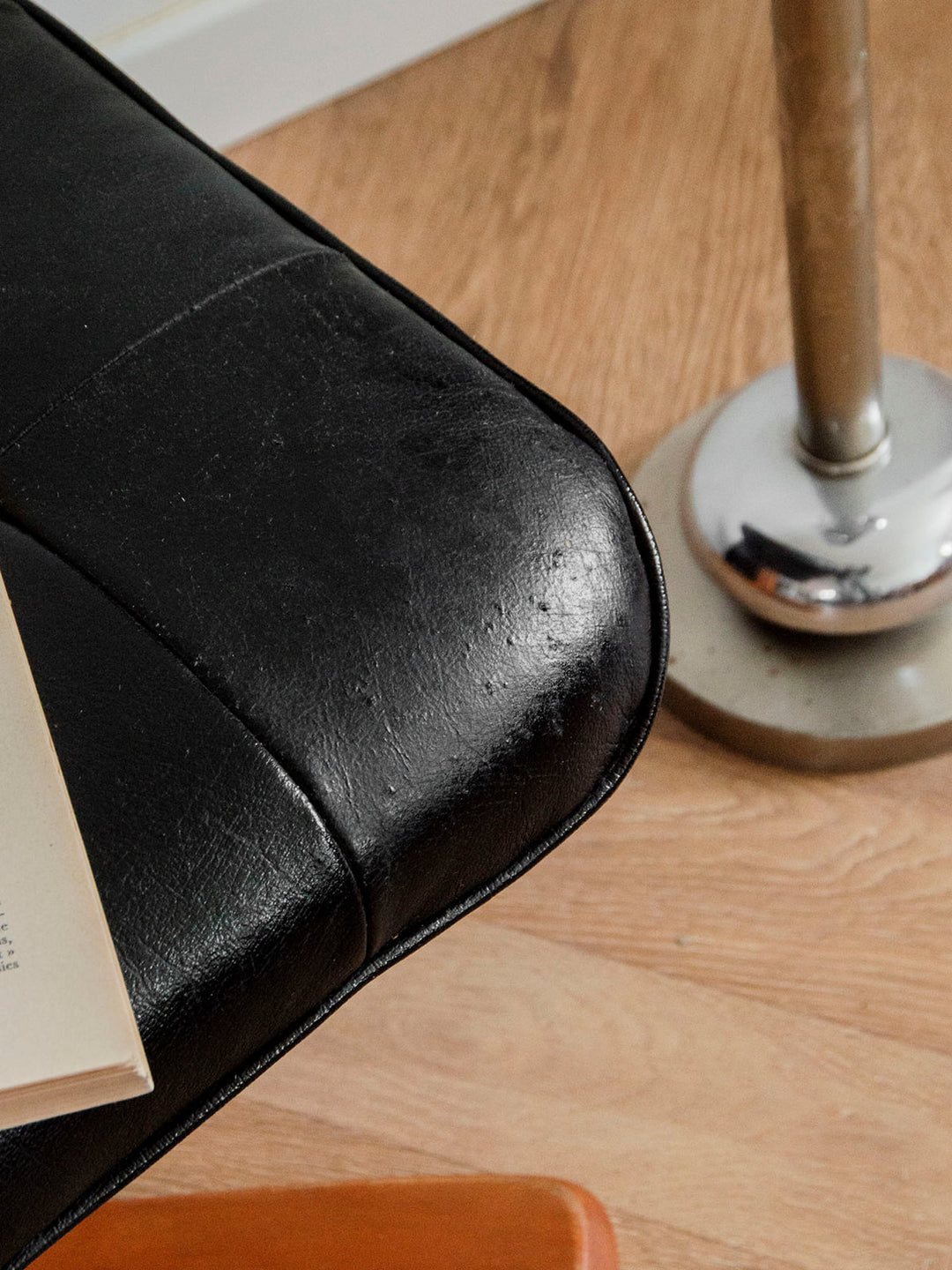 jean-philippe-pouf-simili-cuir-64-6