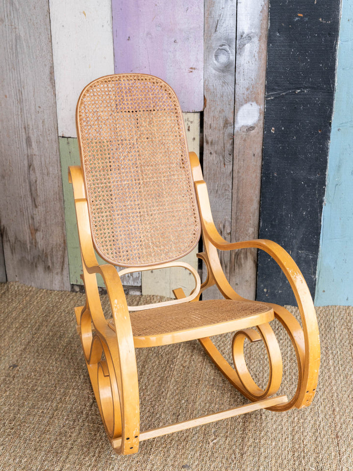 BM-031224-17-ROCKING-CHAIR-4.jpg