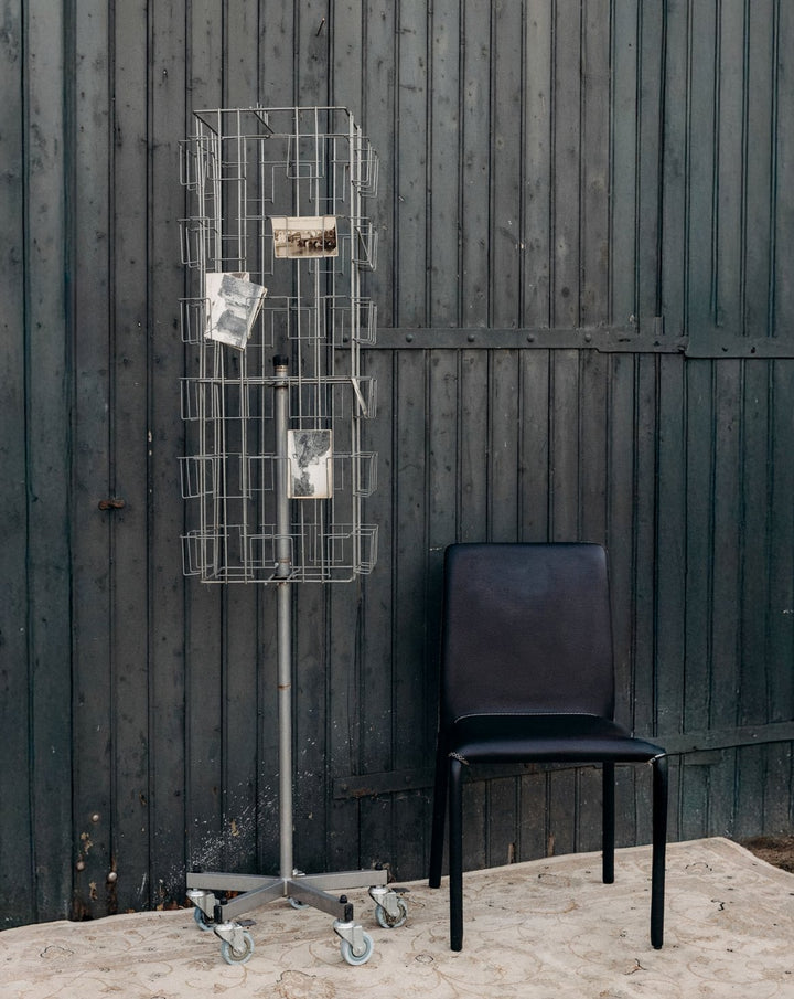 charlie-portant-cartes-postales-metal-150-1