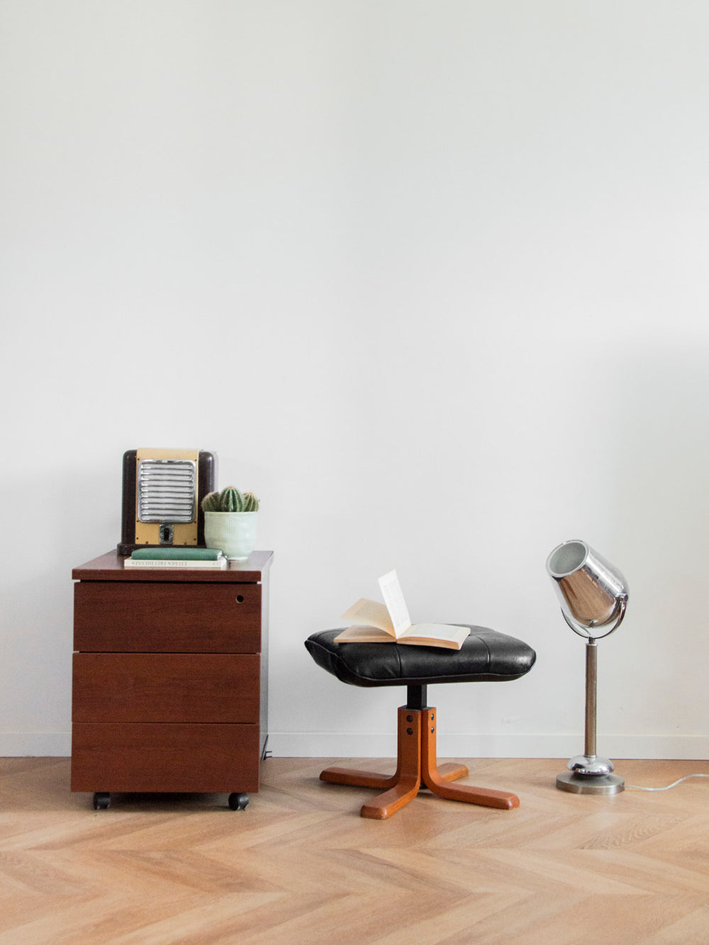 jean-philippe-pouf-simili-cuir-64-2