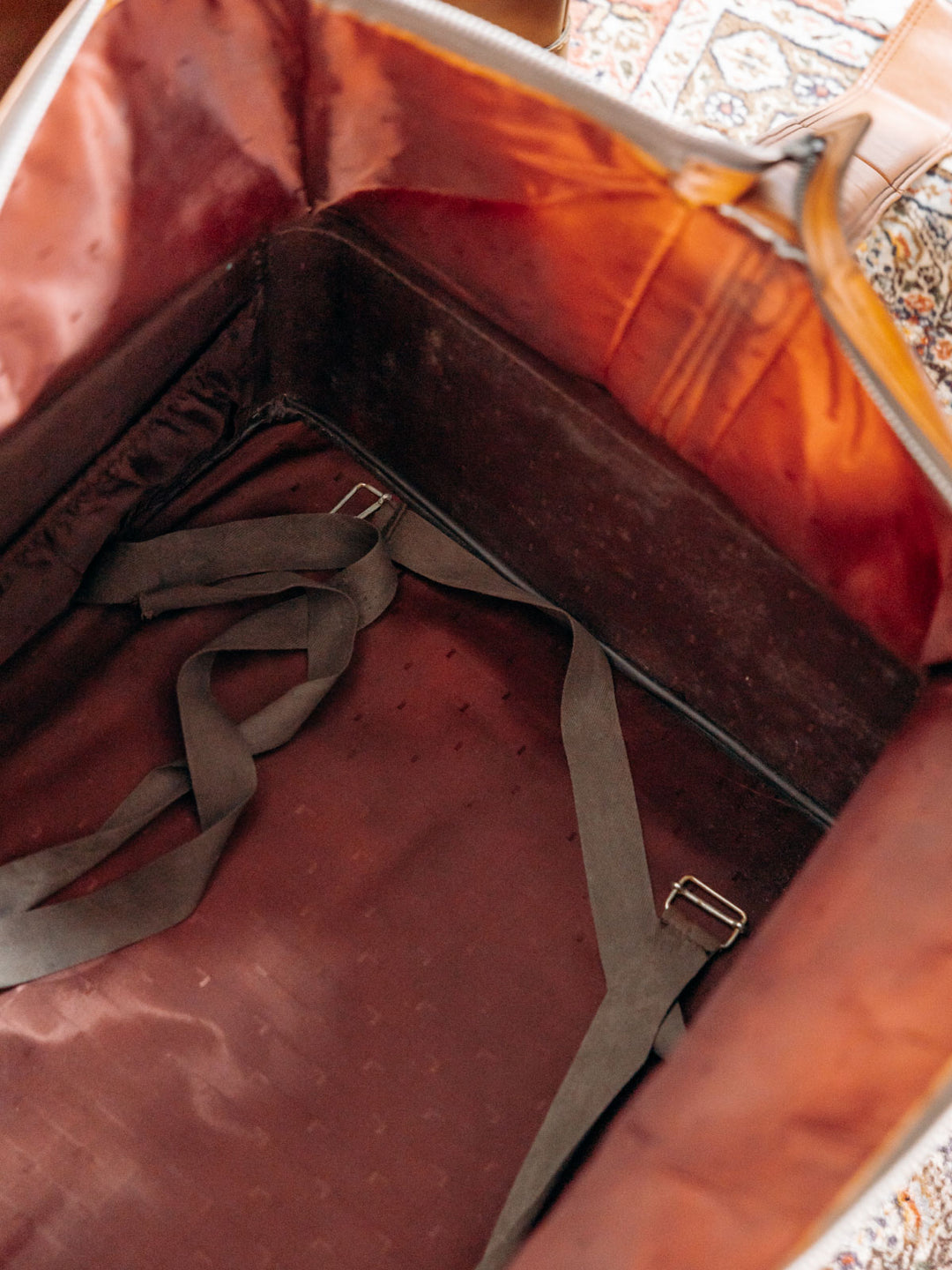 lucienne-malle-skai-216-4