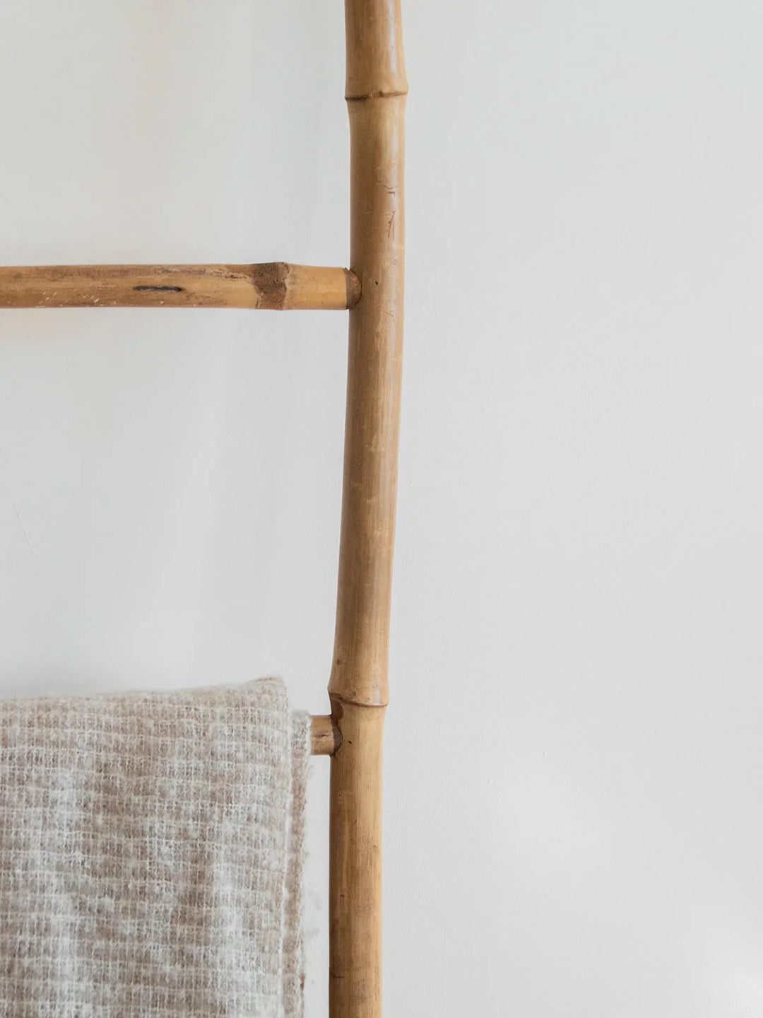 angela-echelle-decorative-bois-bambou-14-5