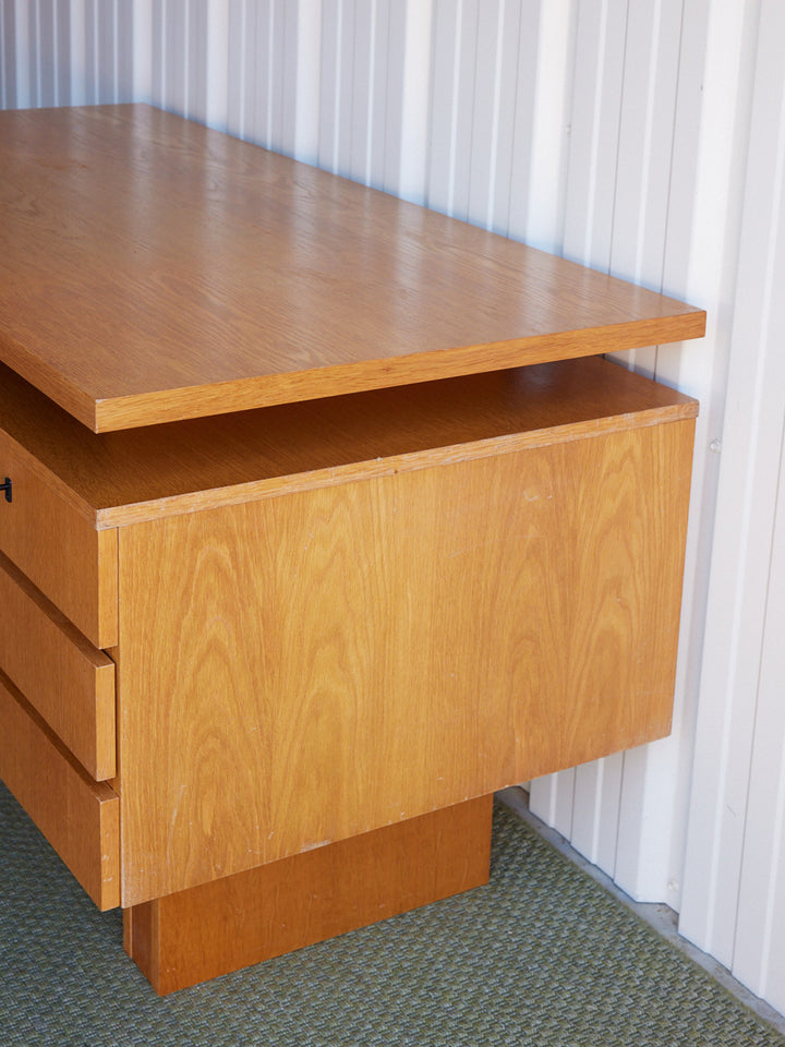 yvan-bureau-bois-573-11