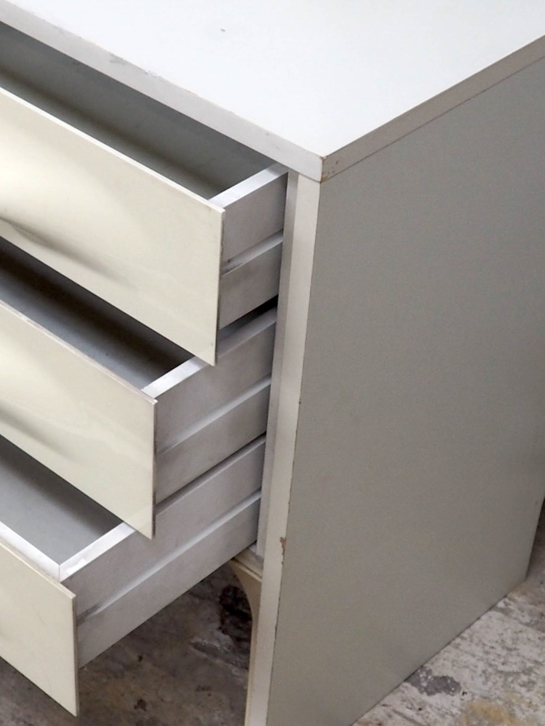 olga-commode-Raymond-354-7