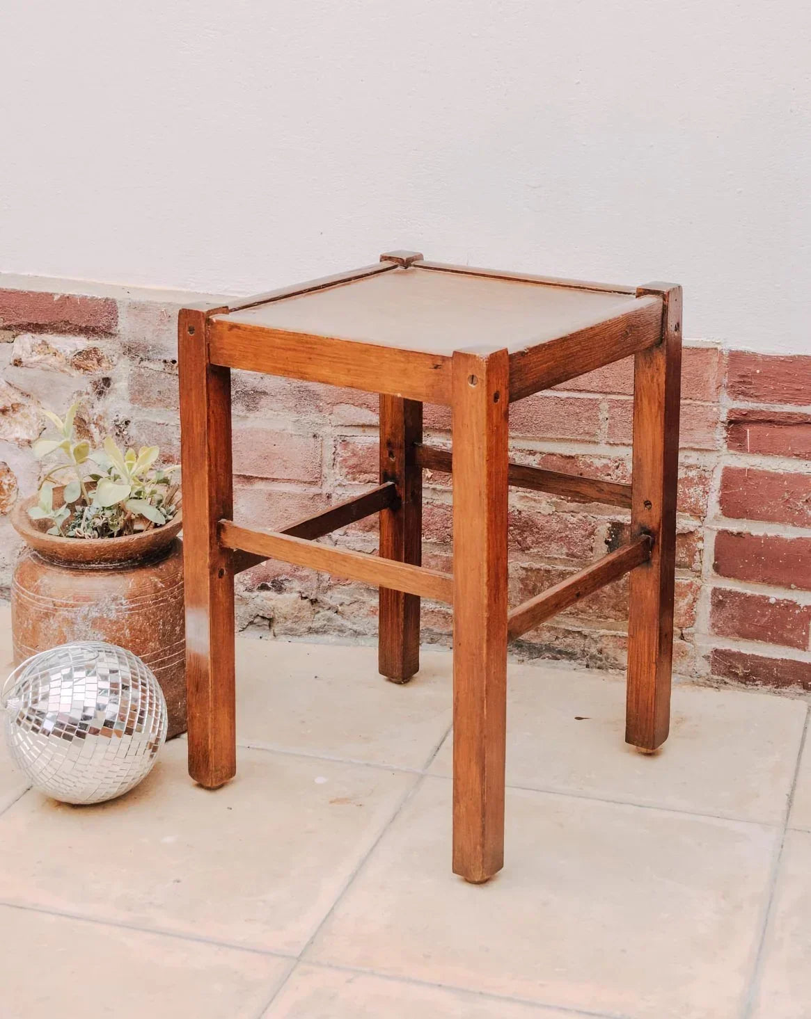 regis-tabouret-bois-543-1