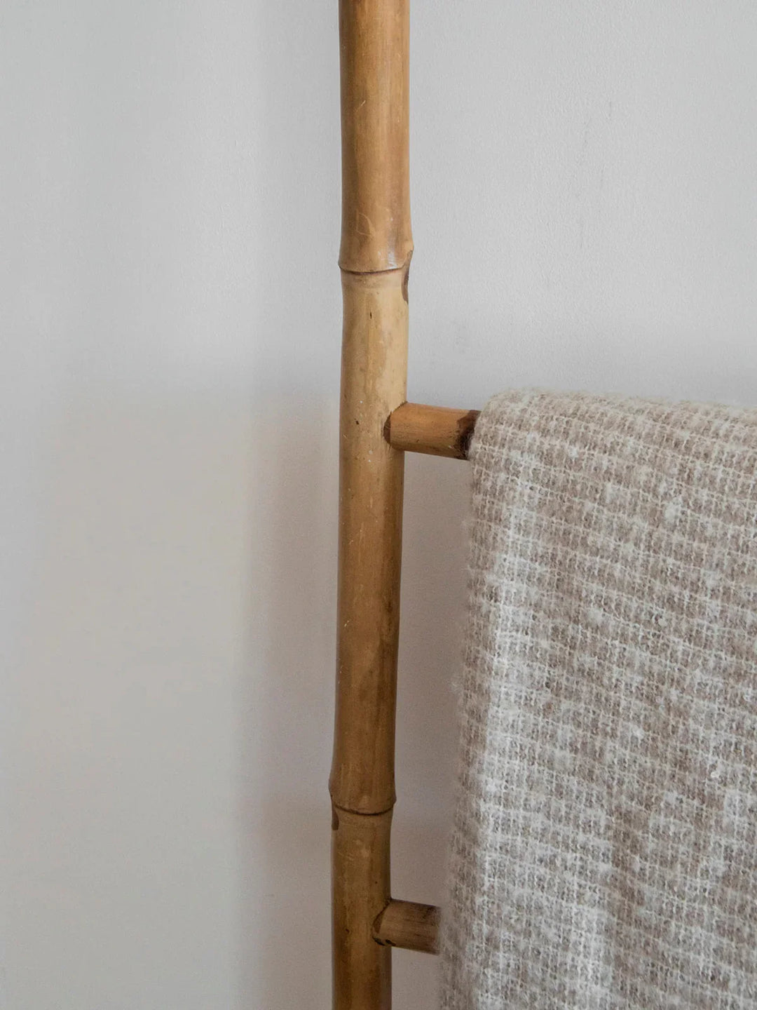 angela-echelle-decorative-bois-bambou-14-8