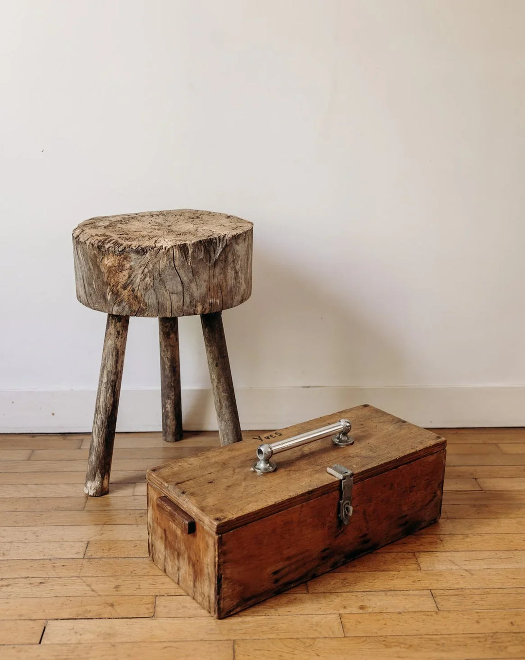 regis-tabouret-bois-1323-1