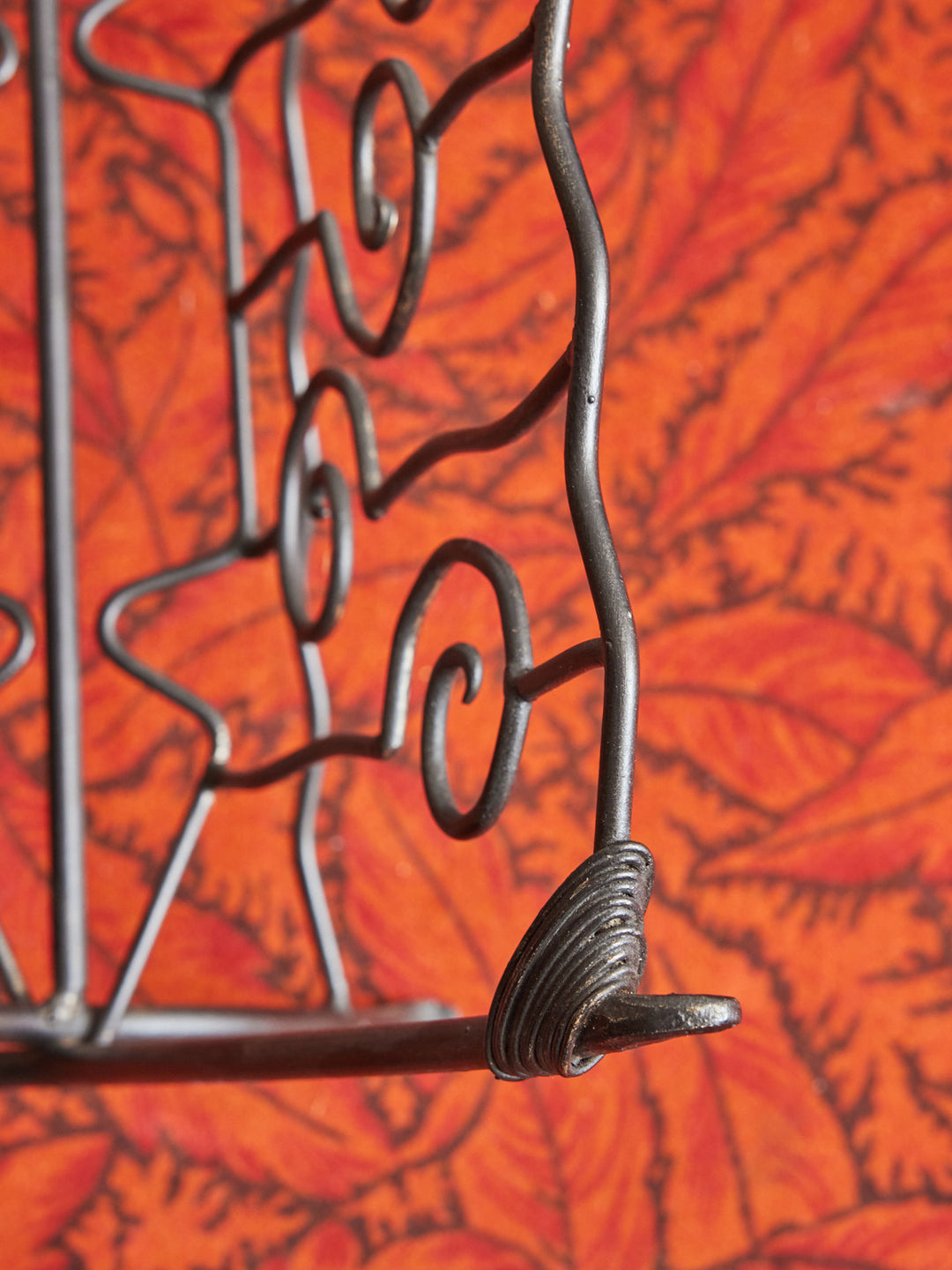 desire-porte-revue-metal-160-6