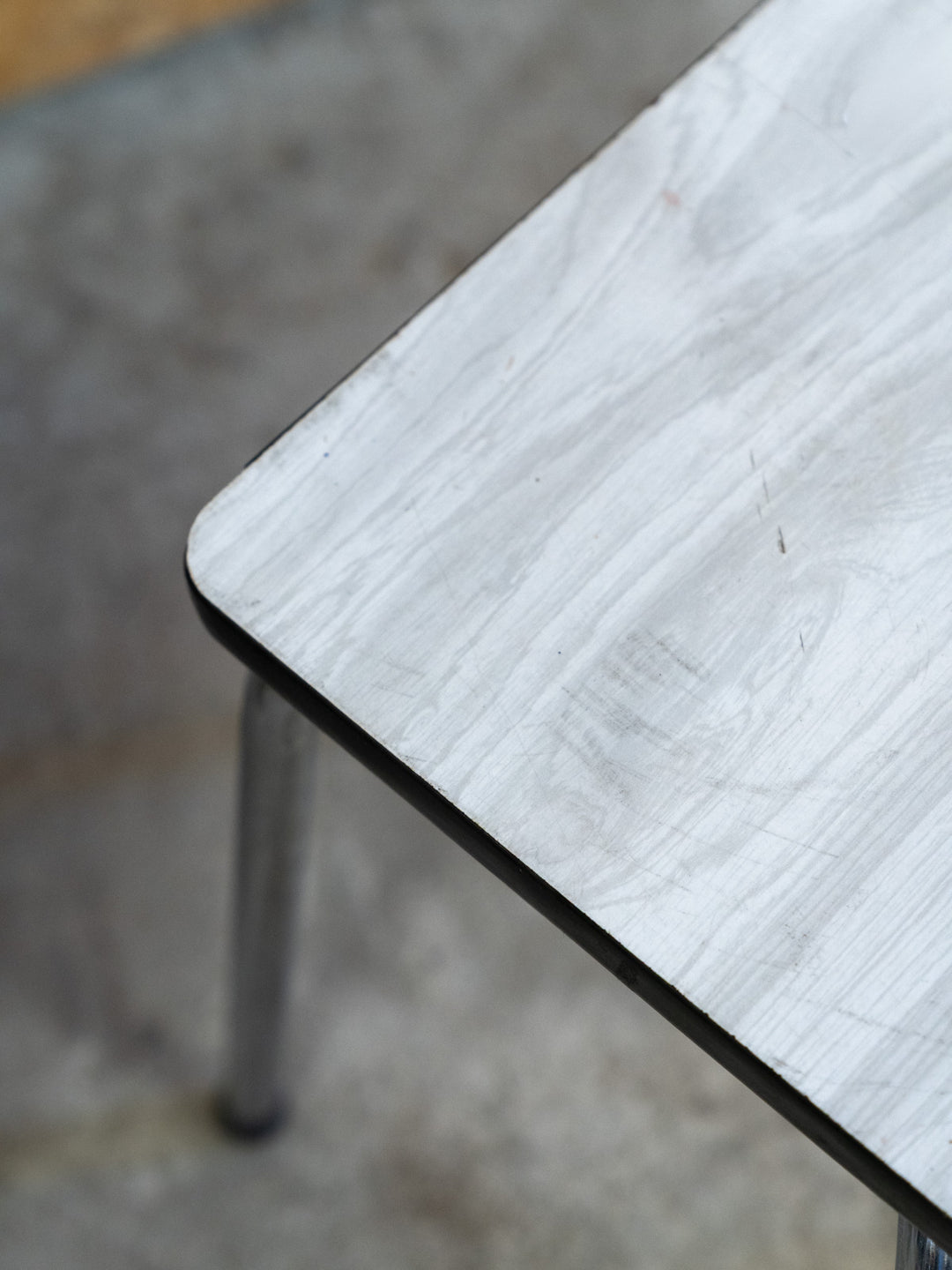 axel-tabouret-formica-661-6