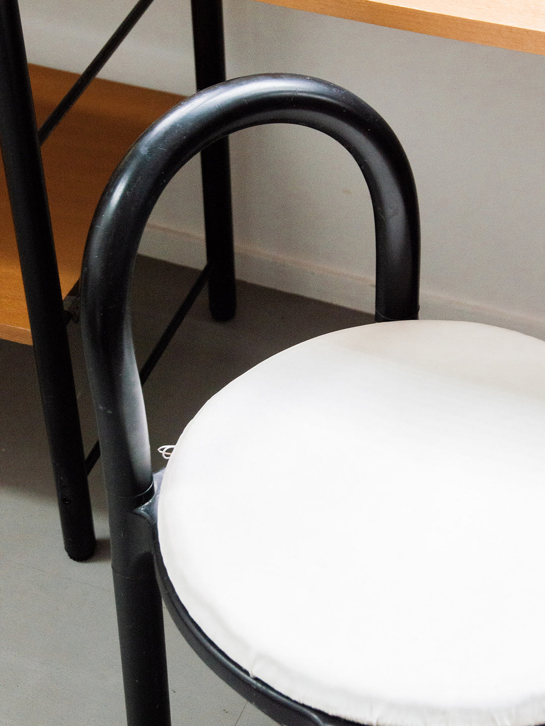 alma-chaise-plastique-567-4