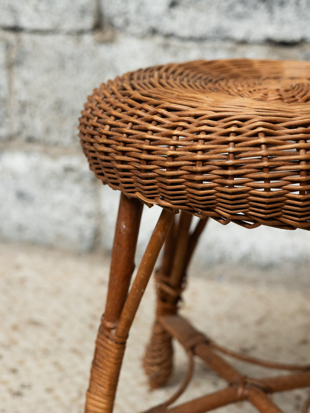 regis-tabouret-rotin-1499-5