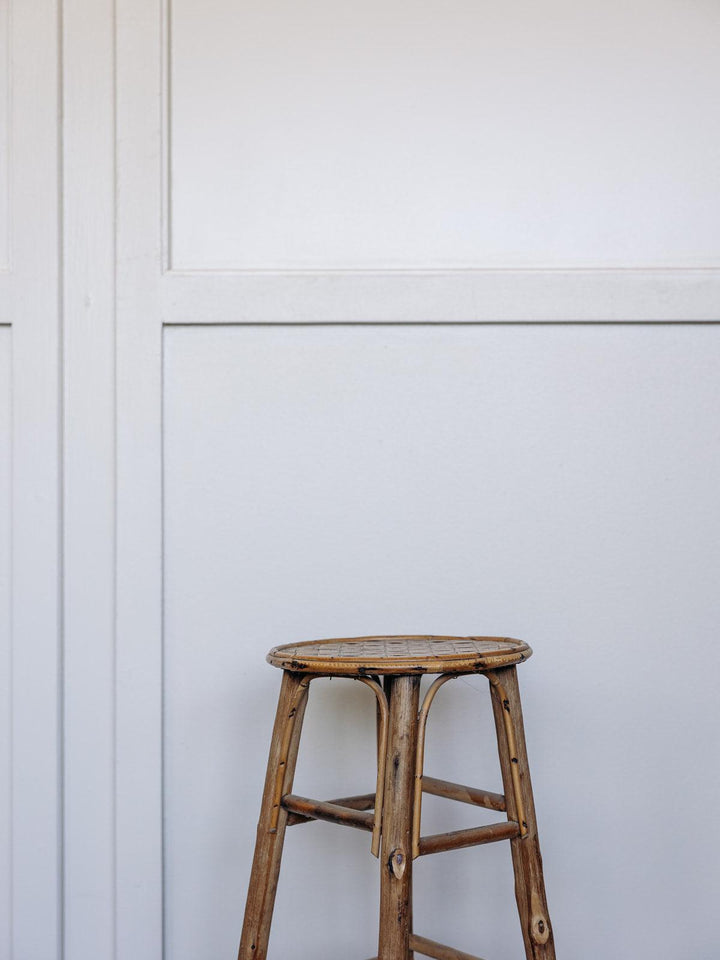 Regis, the wooden stool No. 52