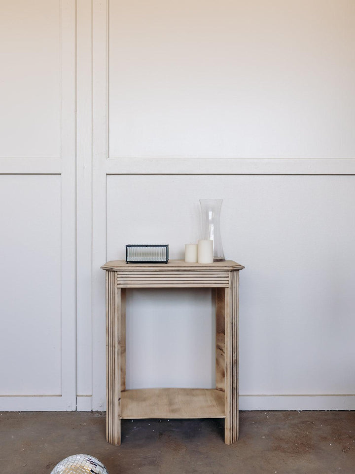 Francine, la table d'appoint en bois N°88