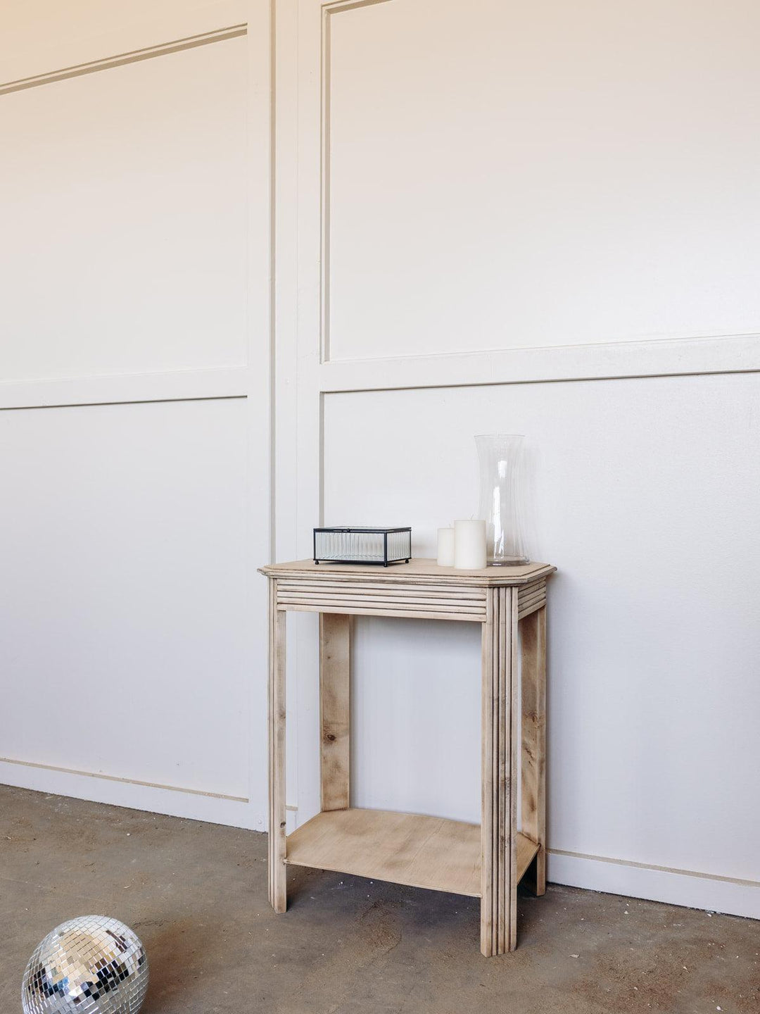 Francine, the wooden side table N°88