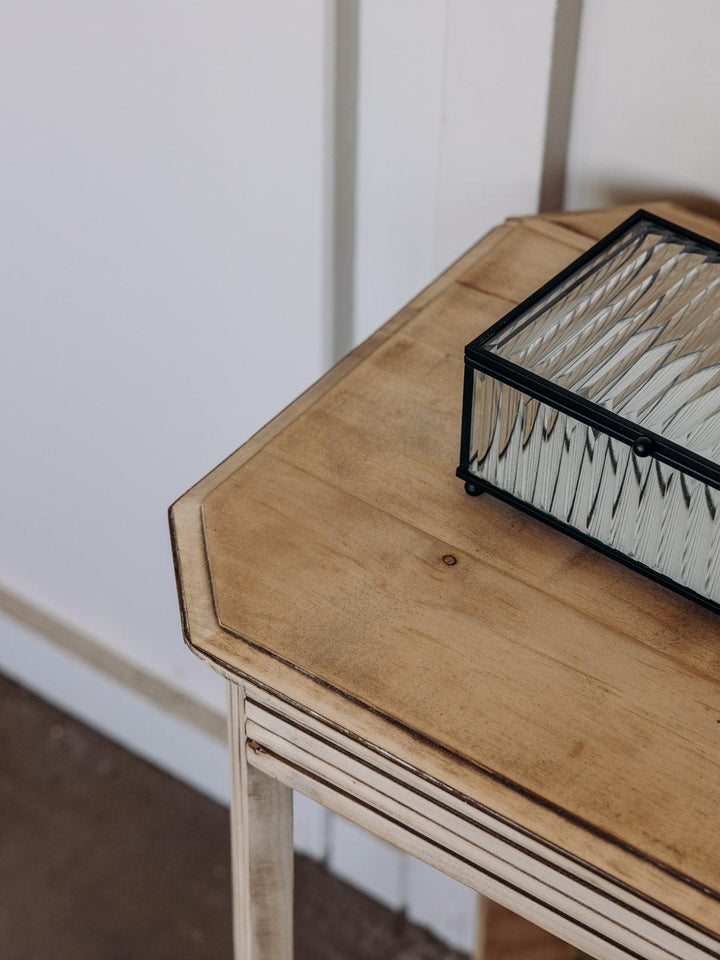 Francine, la table d'appoint en bois N°88