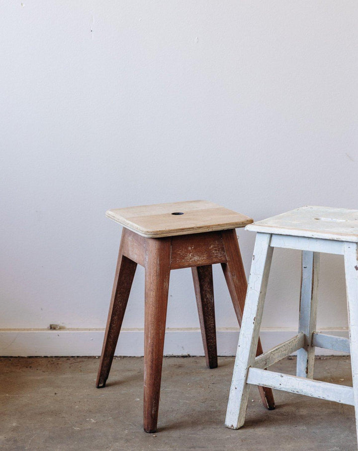 Regis, the wooden stool No. 53