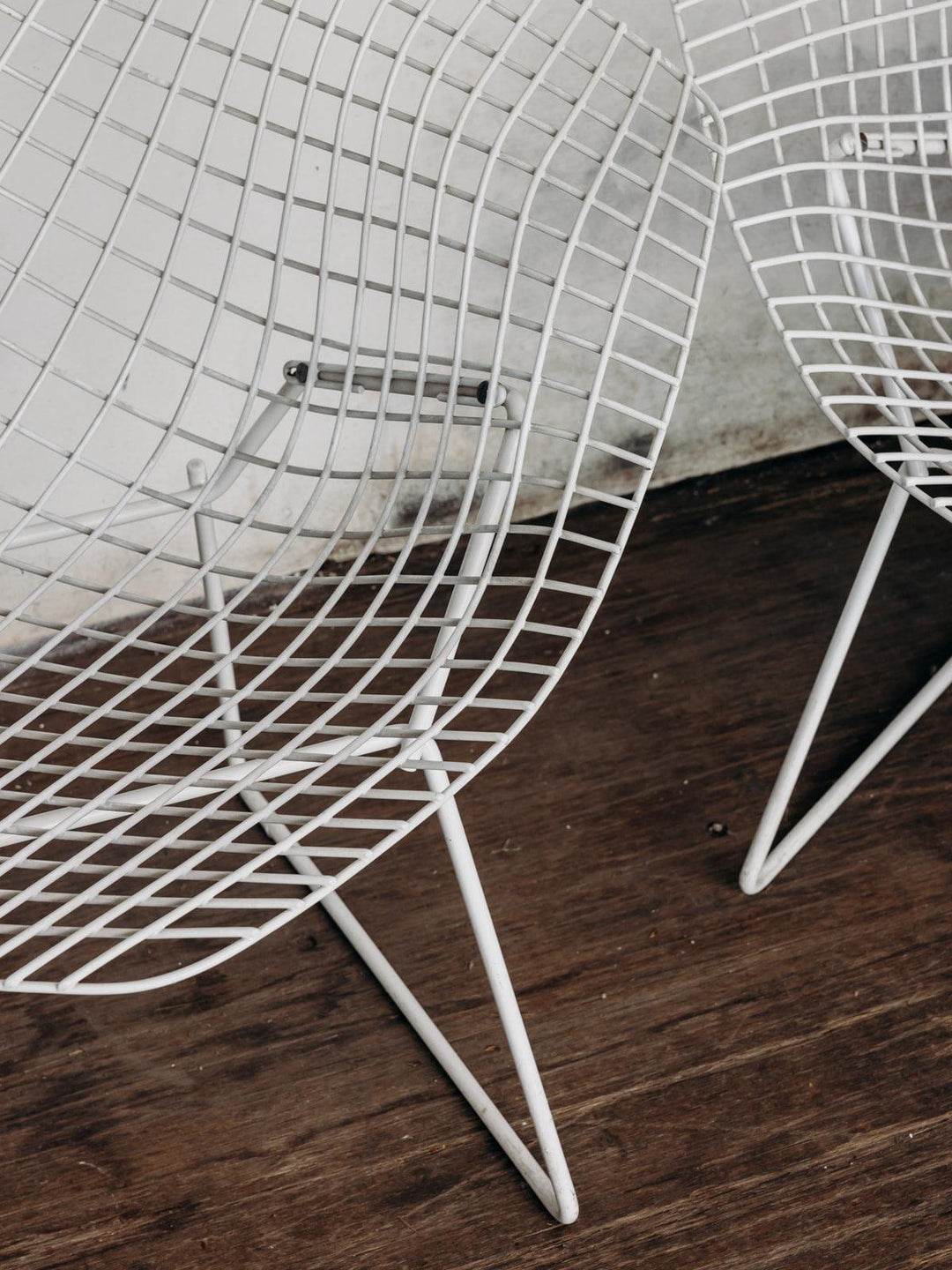 Jakob, le fauteuil en métal Bertoia N°21