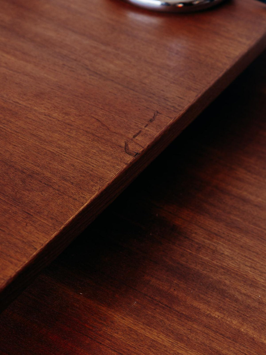 Yvan, the teak desk No. 1