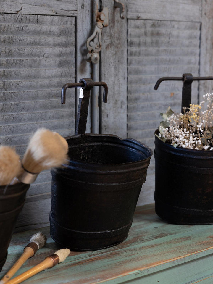 André, the N°1 cast iron bucket