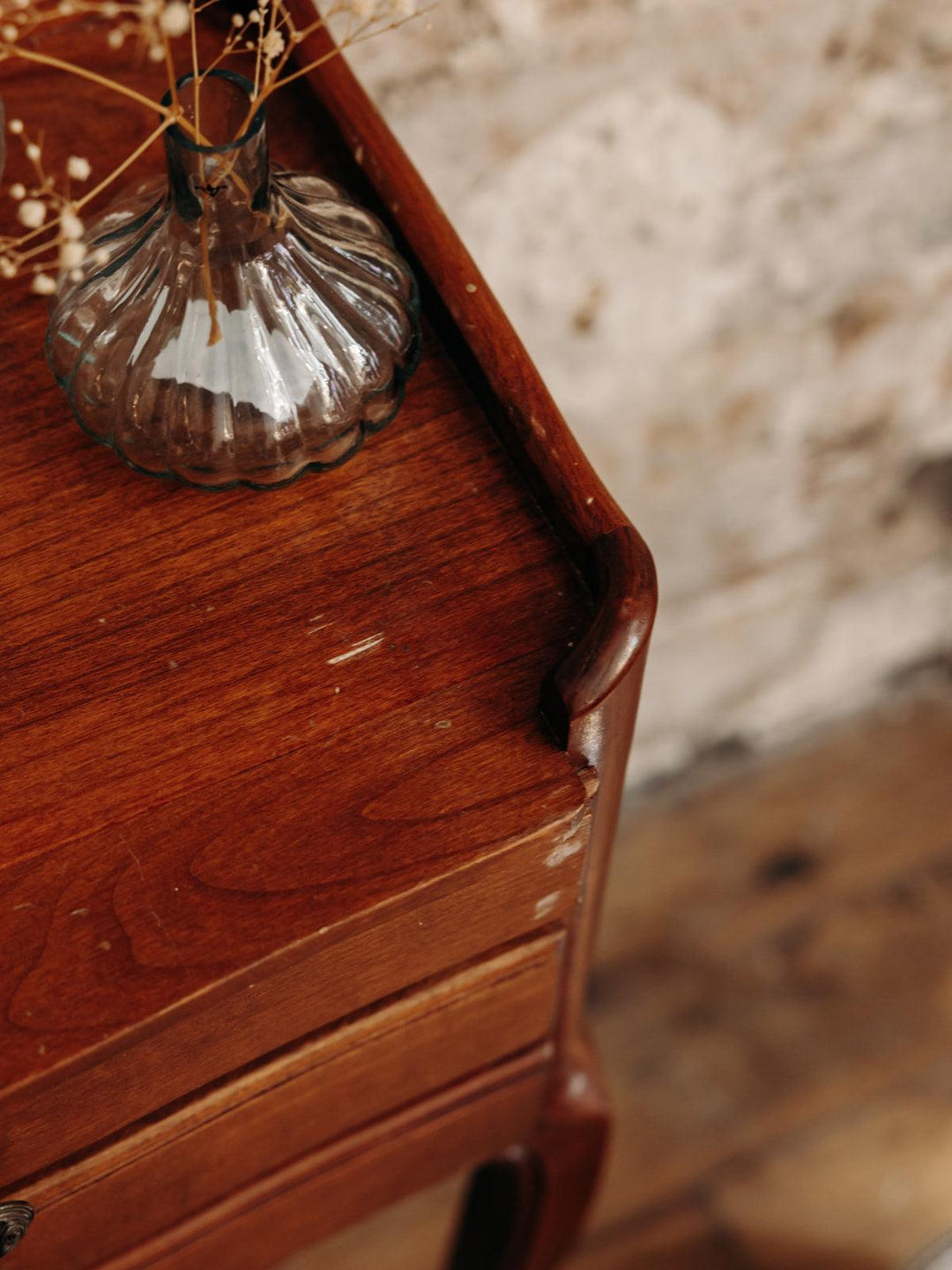 Odile, la table de chevet en bois N°268 - Debongout