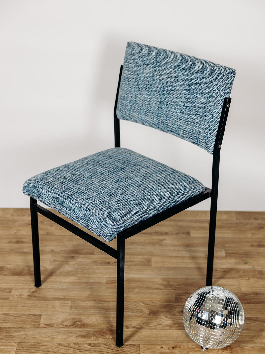 Diana, the modernist chair No. 21