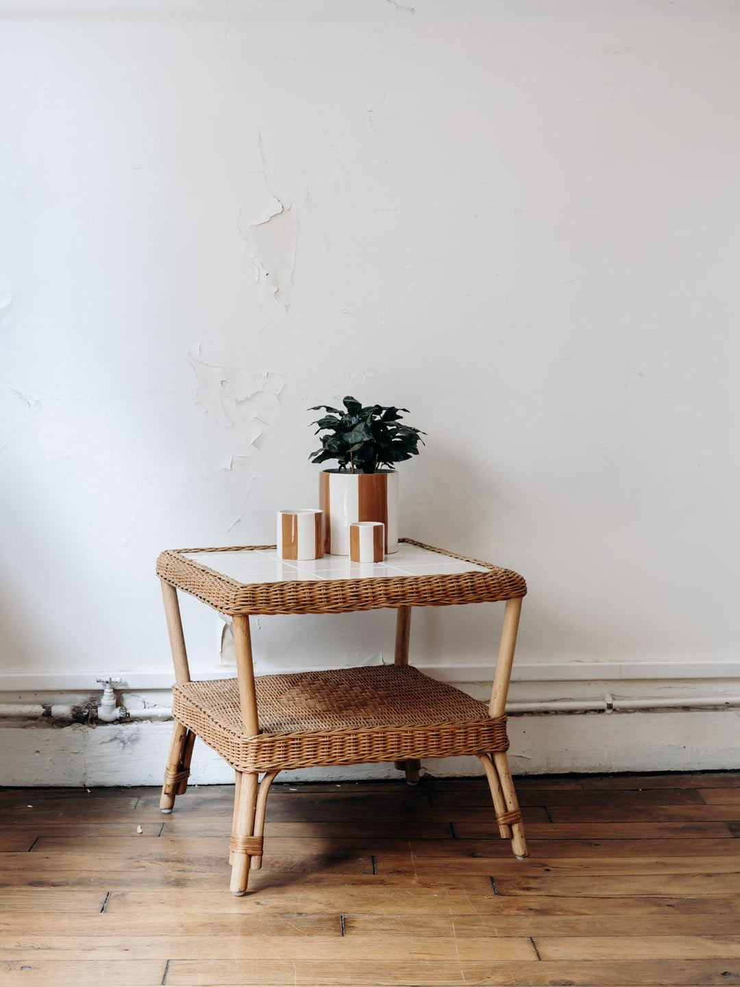 Nadine, la table basse en rotin N°24