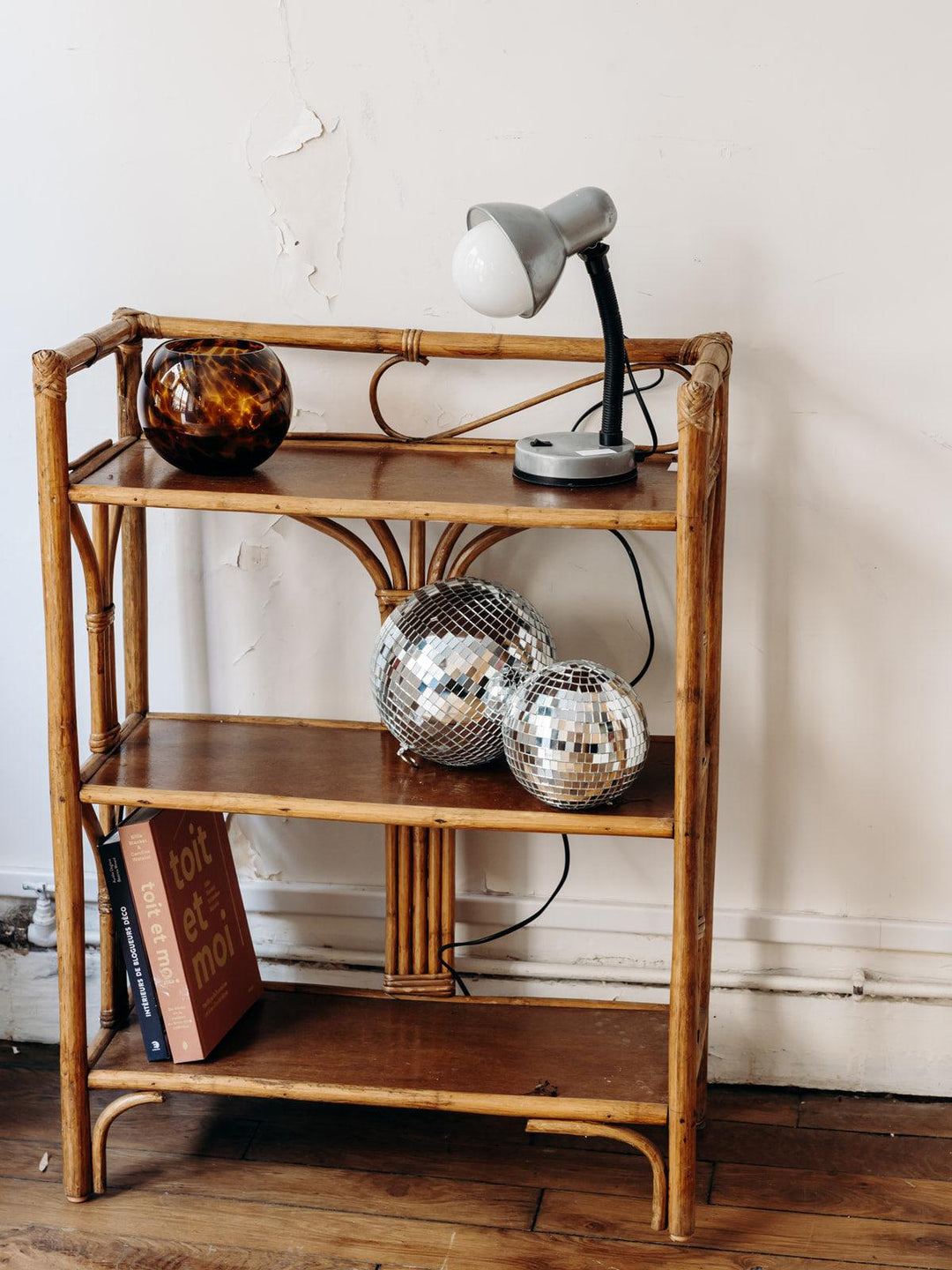 Isabelle, the rattan shelf No. 17