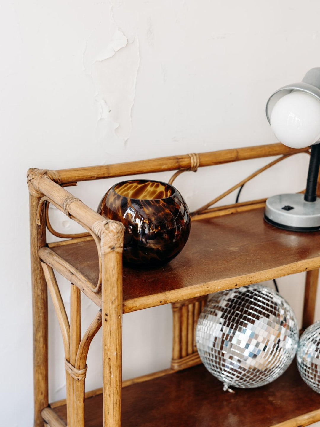 Isabelle, the rattan shelf No. 17