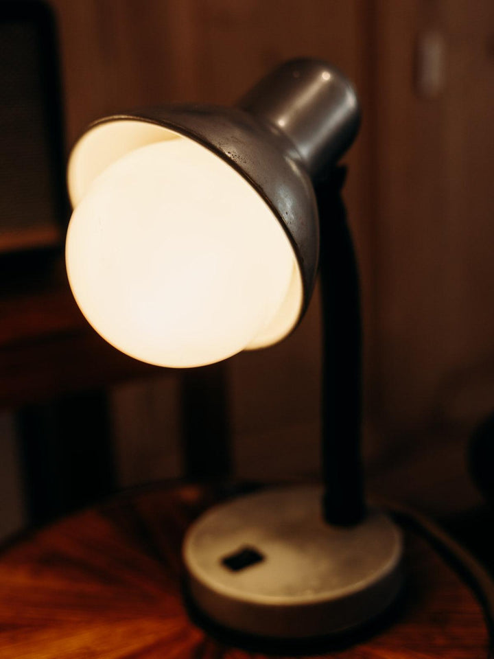 Julia, the vintage side lamp No. 9