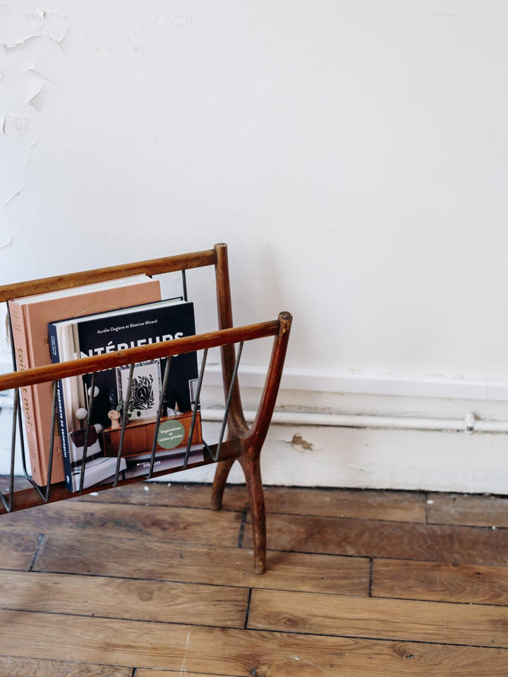 Marius, the wooden magazine rack No. 20