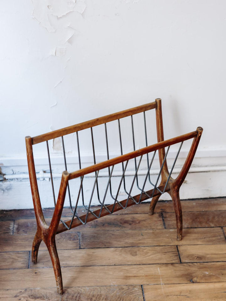 Marius, the wooden magazine rack No. 20