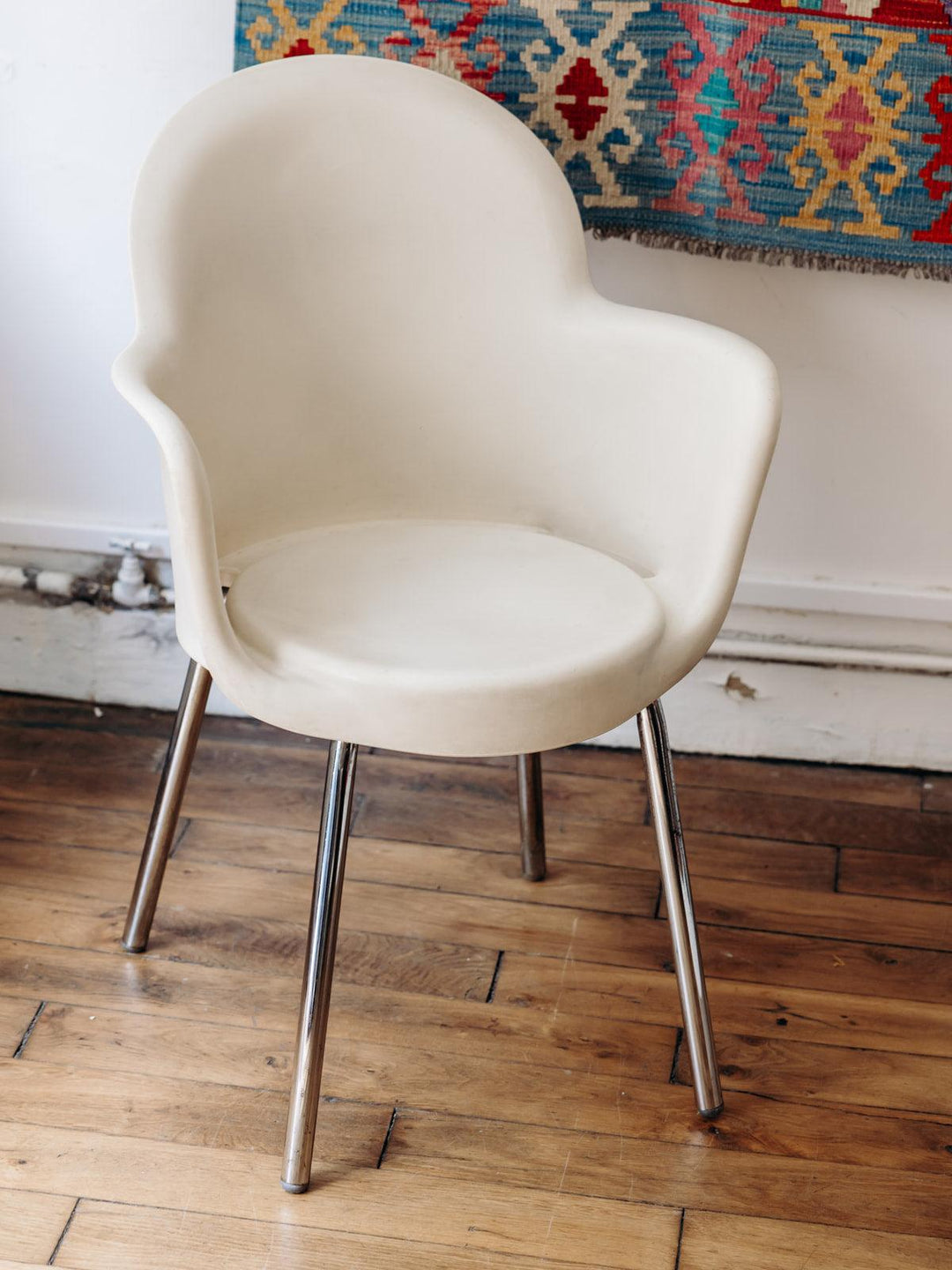 Fanny, the beige retro chair No. 16